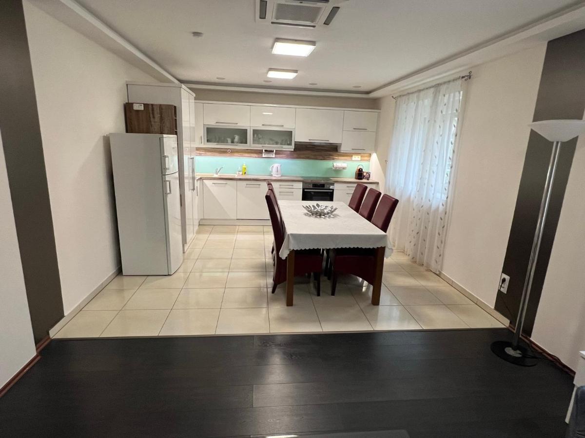 Star Street Home Mosonmagyaróvár Kültér fotó